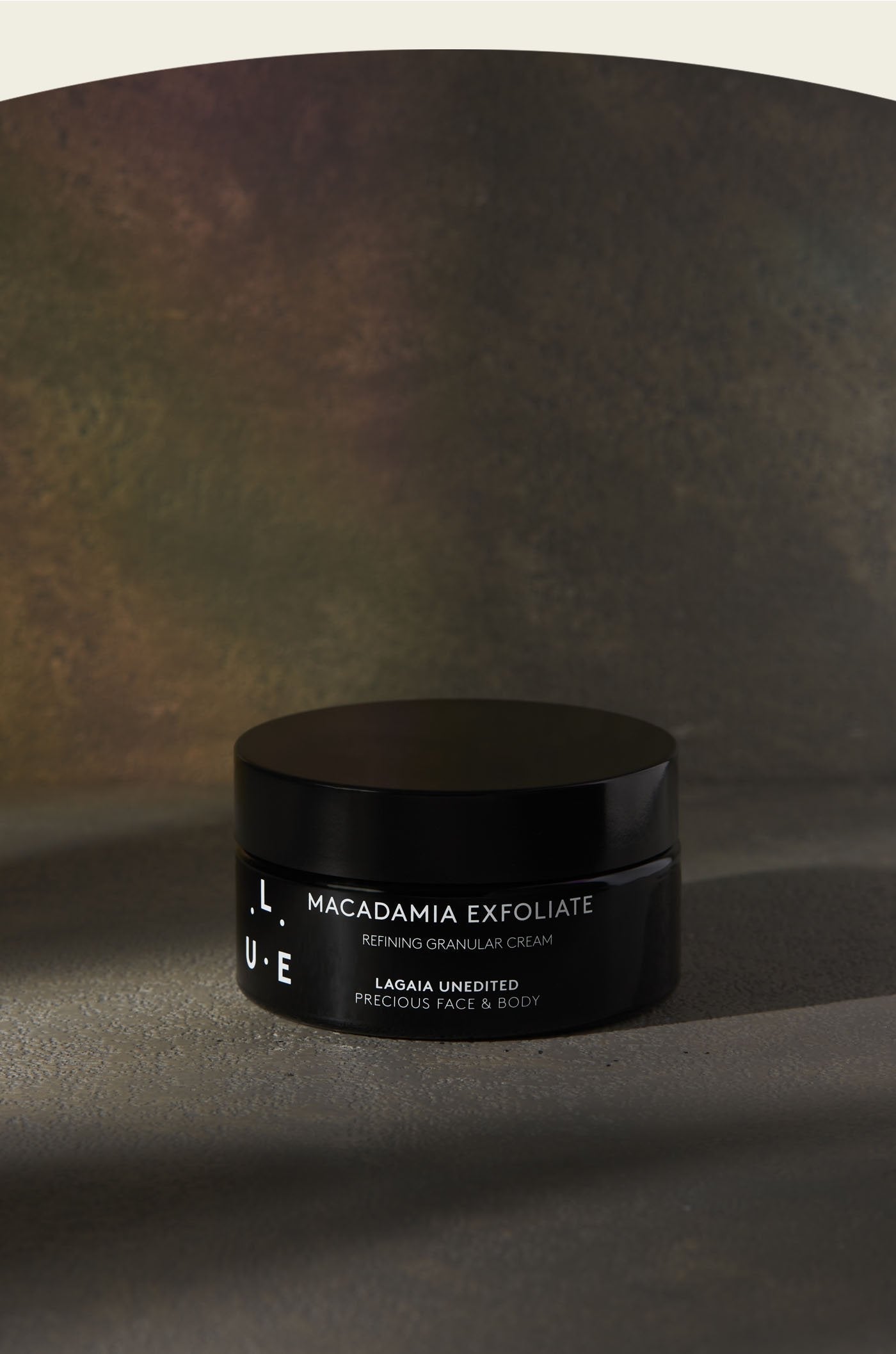 Macadamia Exfoliate • 200g - LaGaia Unedited